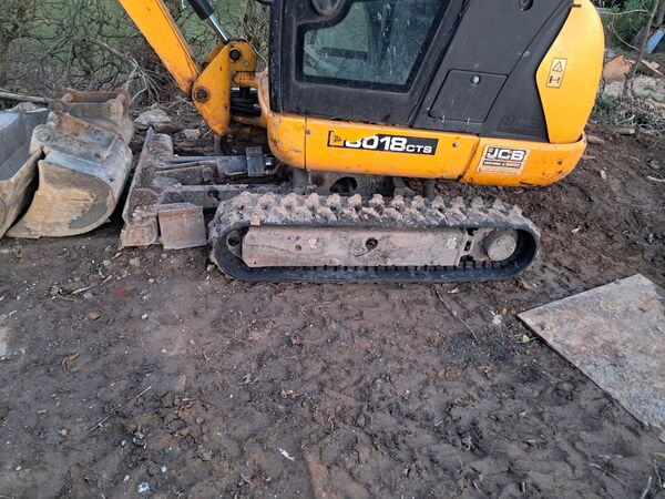 Gummiketten 230x48x66 für JCB 8018 CTS