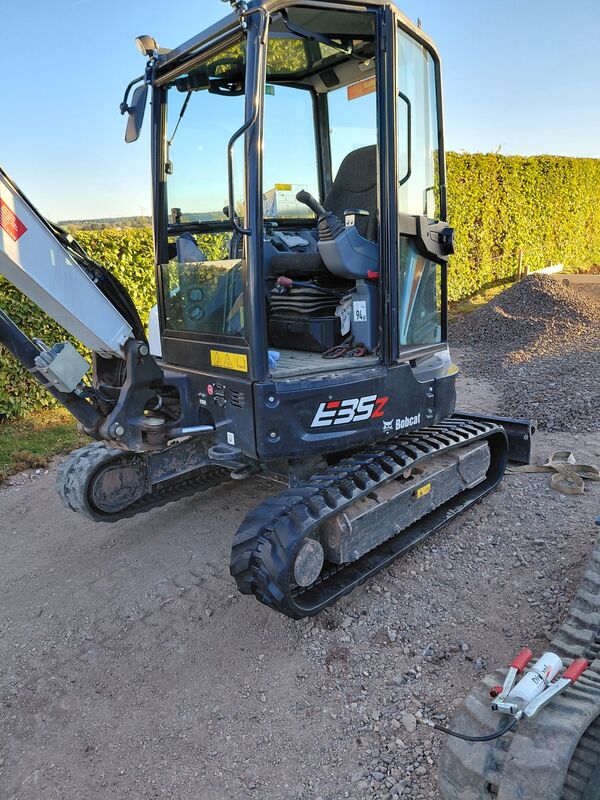 Gummiketten 300x52,5x84N für Bobcat E35Z
